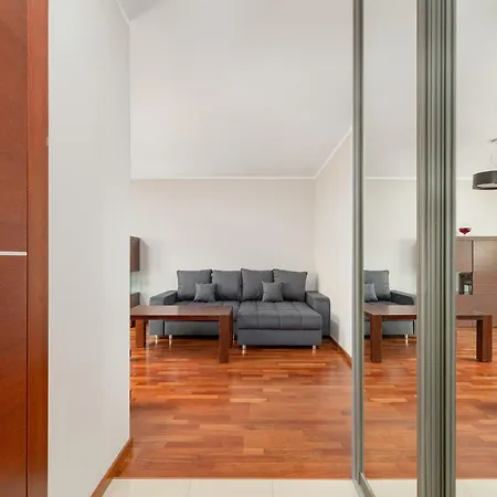 Apartment Spacious Wylotowa - By Jantar *