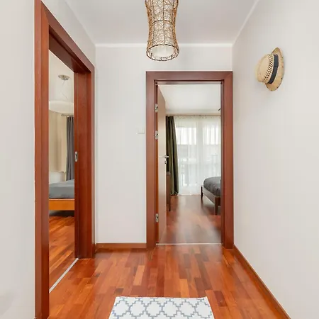 Spacious Wylotowa - By Jantar Apartment Kolobrzeg